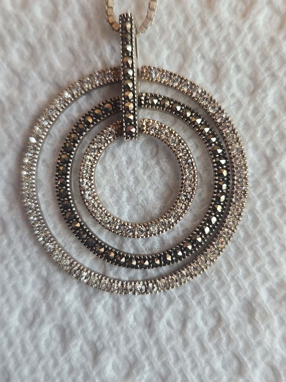 Lavish SS Marcasite And Crystal Necklace.